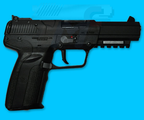 Cyber Gun FN Five-Seven Co2 Gas Blow Back - Click Image to Close